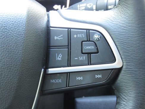 Certified 2025 Toyota Sienna XLE w/ XLE Plus Package AWD/4WD image 30