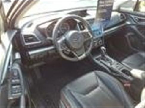 Used 2023 Subaru Crosstrek 2.5i Limited w/ Moonroof Package image 8