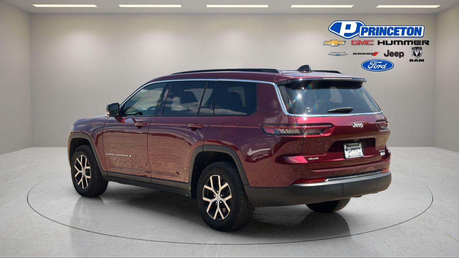 Used 2024 Jeep Grand Cherokee L Limited AWD/4WD image 5