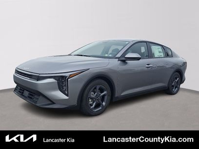 New 2025 Kia K4 LXS