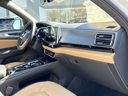 New 2026 Volkswagen Atlas Cross Sport SE image 22