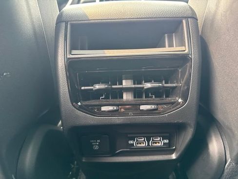 Used 2025 Jeep Grand Cherokee Laredo X w/ Luxury Tech Group I AWD/4WD image 40