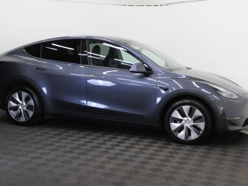 Used 2021 Tesla Model Y Long Range AWD/4WD image 4