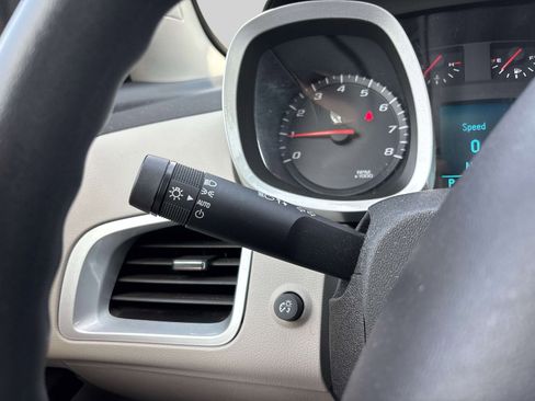 Used 2011 Chevrolet Equinox LS FWD image 25