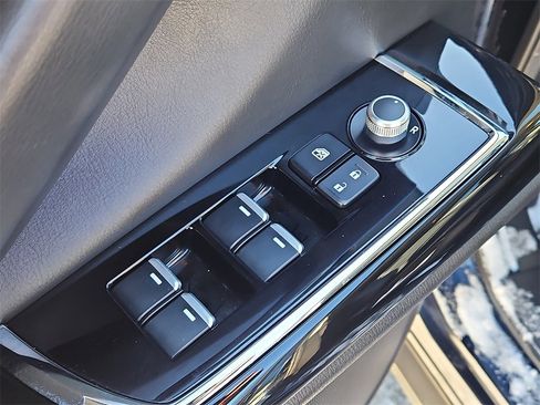 Used 2023 MAZDA CX-9 Touring image 24