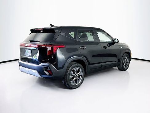 Used 2026 Kia Seltos LX FWD image 9