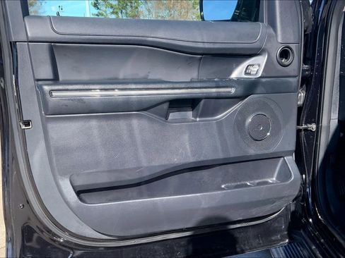 Used 2024 Ford Expedition XLT image 20