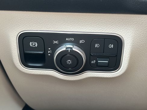 Certified 2024 Mercedes-Benz GLB 250 image 22