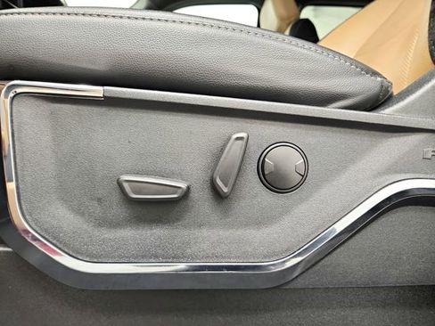 Used 2023 Ford F250 Lariat w/ Chrome Package image 29