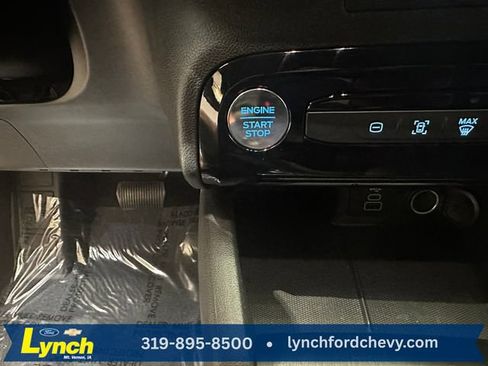 Certified 2025 Ford Escape ST-Line Select w/ Tech Pack #1 AWD/4WD image 17