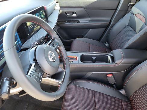 New 2026 Nissan Kicks SR w/ Cold Weather Package image 7