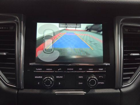 Used 2016 Porsche Macan S image 50