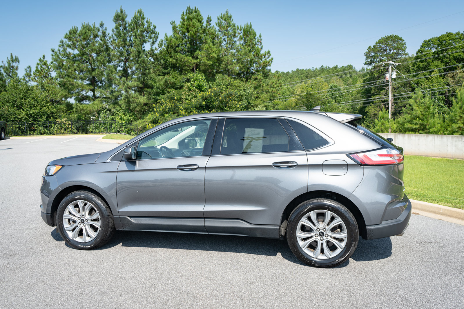 Used 2024 Ford Edge Titanium AWD/4WD image 7