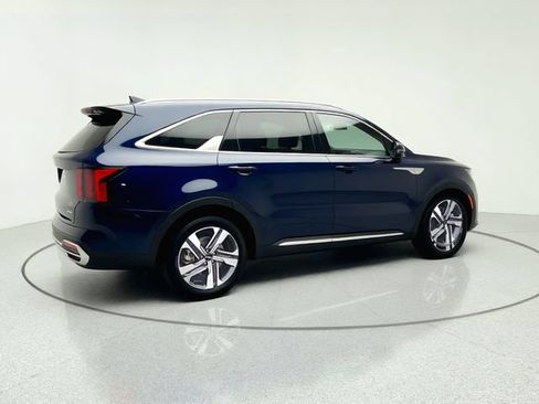 Certified 2023 Kia Sorento EX AWD/4WD image 6