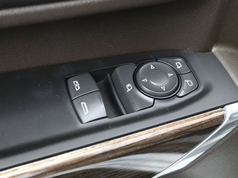 Used 2024 Chevrolet Silverado 3500 LT w/ Convenience Package image 4