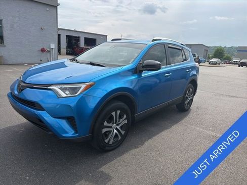 Used 2018 Toyota RAV4 LE w/ All Weather Liner Package FWD image 1