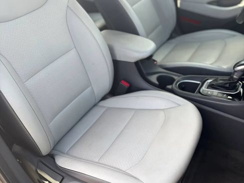 Used 2022 Hyundai Ioniq Limited FWD image 11