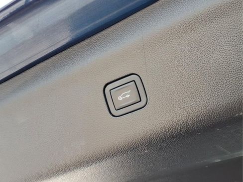 Used 2024 Buick Enclave Essence w/ Experience Buick Package image 27