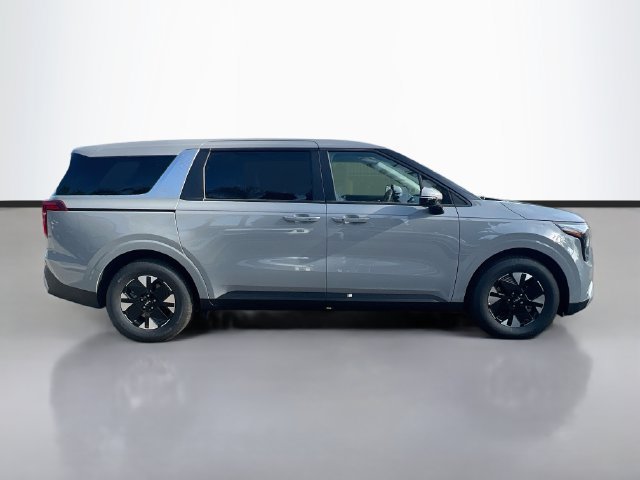 New 2027 Kia Carnival LXS FWD image 8