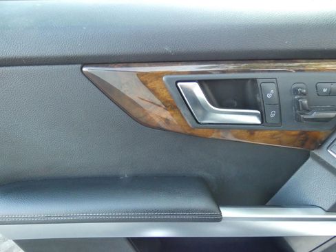 Used 2015 Mercedes-Benz GLK 350 2WD image 41