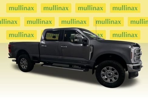 Used 2024 Ford F250 Lariat w/ Chrome Package image 2