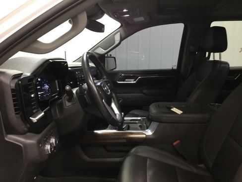 Used 2022 GMC Sierra 1500 Elevation w/ Elevation Premium Package AWD/4WD image 7