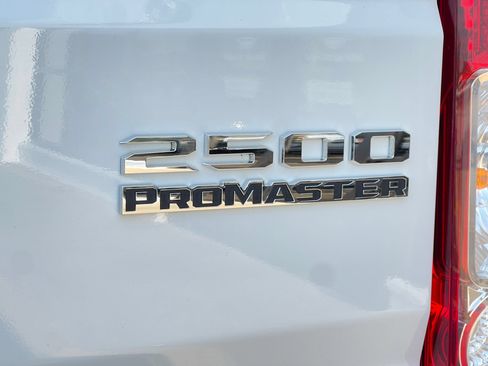 Used 2023 RAM ProMaster 2500 w/ Convenience Group FWD image 34