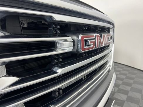 Used 2022 GMC Sierra 1500 SLT w/ SLT Premium Plus Package AWD/4WD image 8