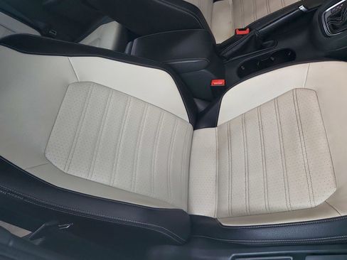 Used 2016 Volkswagen Jetta Sport FWD image 34