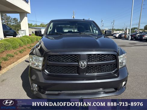 Used 2018 RAM 1500 Express w/ Express Value Package RWD image 6