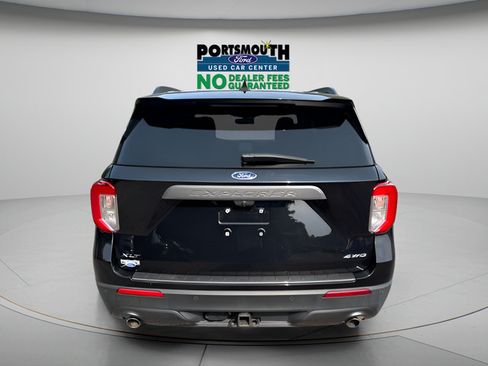 Used 2021 Ford Explorer XLT w/ Equipment Group 202A AWD/4WD image 14