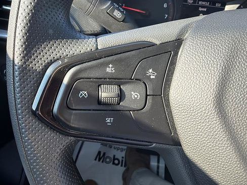 Used 2023 Chevrolet TrailBlazer LT FWD image 27