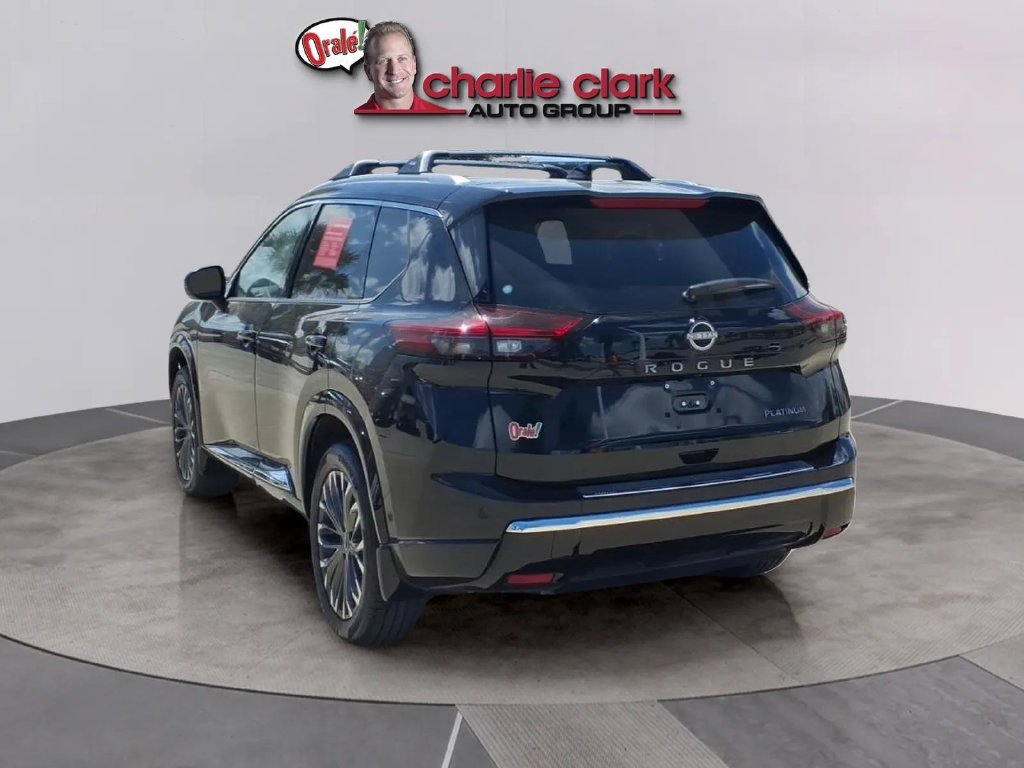 Certified 2025 Nissan Rogue Platinum FWD image 3