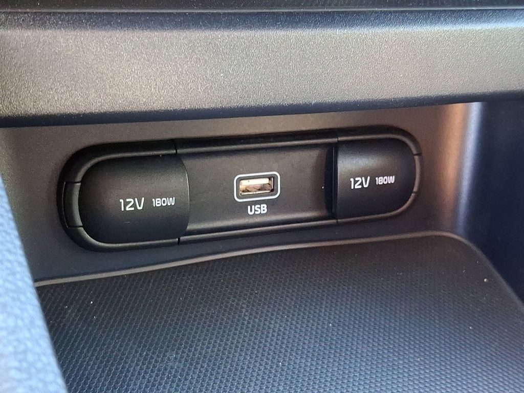 Used 2022 Kia Forte LXS FWD image 23