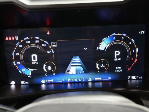 Used 2024 Chevrolet Colorado W/T image 20