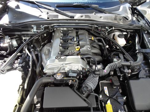 Used 2025 MAZDA MX-5 Miata Grand Touring w/ Weather Package image 17