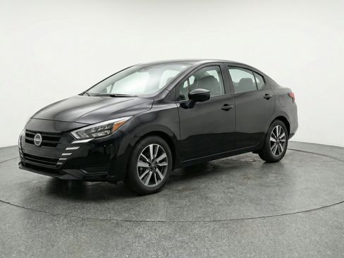 Used 2025 Nissan Versa SV FWD image 3