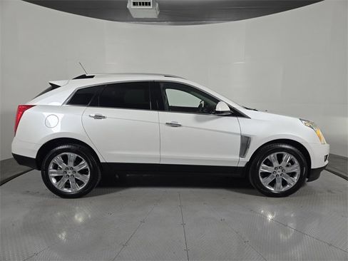 Used 2015 Cadillac SRX Performance image 3