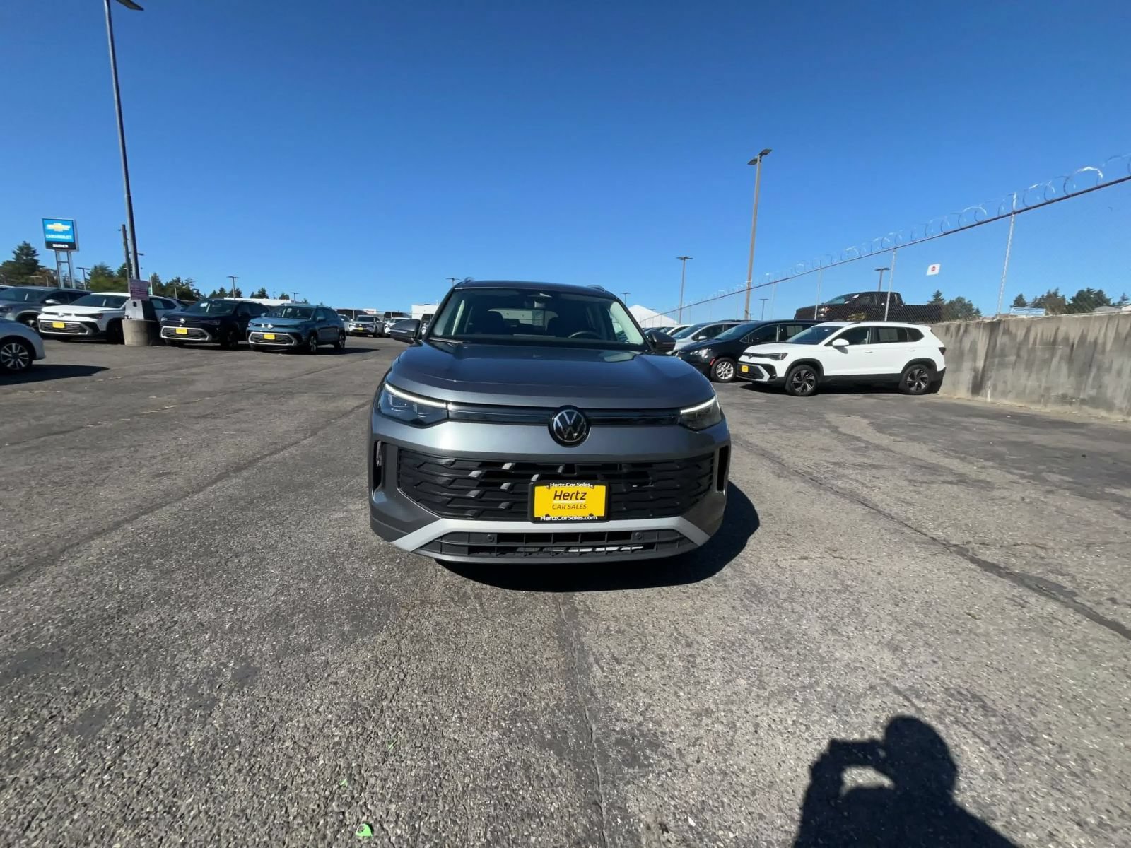 Used 2026 Volkswagen Tiguan SE AWD/4WD image 4