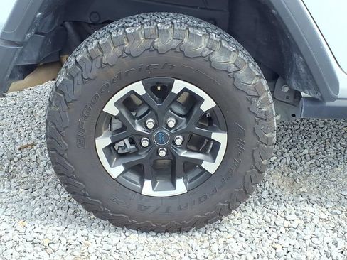 Used 2025 Jeep Wrangler Unlimited Rubicon 4xe w/ Safety Group AWD/4WD image 17