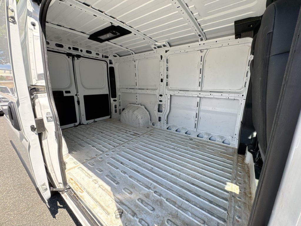 Used 2025 RAM ProMaster 2500 w/ Convenience Group FWD image 23