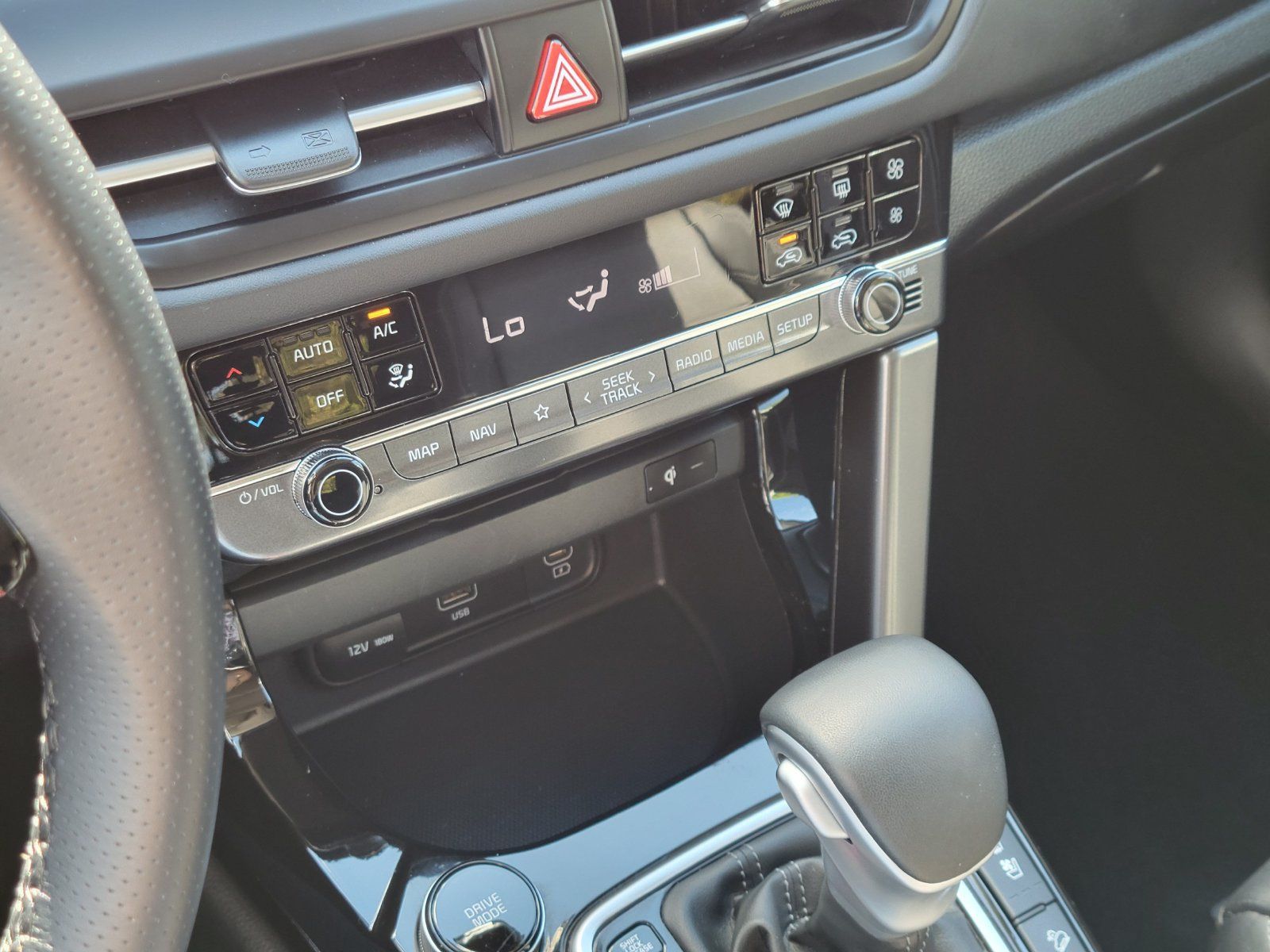 Certified 2024 Kia Seltos SX w/ SX Sunroof Package AWD/4WD image 22