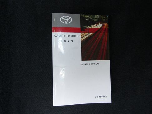 Used 2023 Toyota Camry XLE FWD image 32