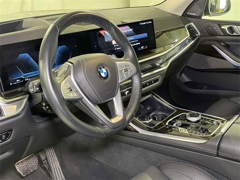 Used 2023 BMW X7 xDrive40i w/ Executive Package image 4