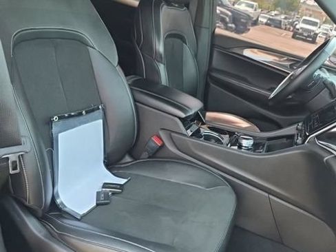 Used 2022 Jeep Grand Cherokee Altitude AWD/4WD image 11