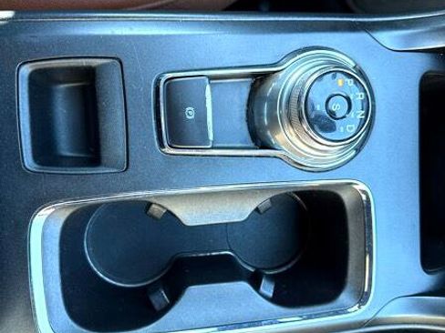 Used 2019 Ford Fusion Titanium image 12