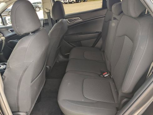 Certified 2023 Kia Sportage LX image 11