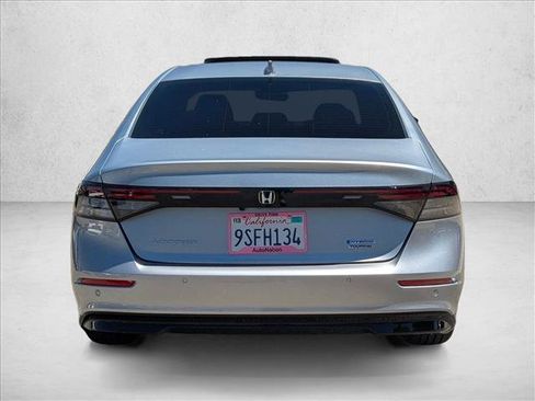 Used 2024 Honda Accord Touring image 7