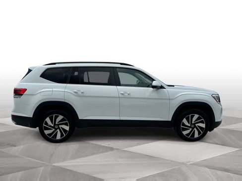 Used 2025 Volkswagen Atlas SE FWD image 9