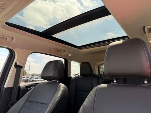 Used 2015 Ford Escape Titanium w/ Equipment Group 301A image 10